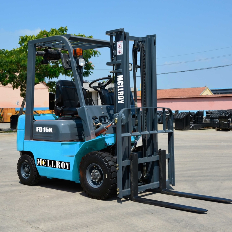 12.3KN Traction Force Diesel Powered Forklift FD15 With 12V 80Ah Battery