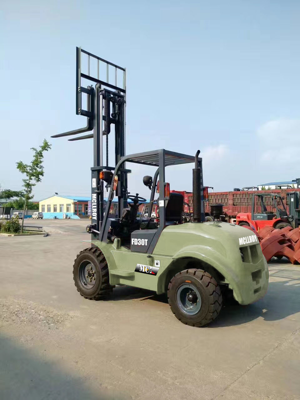 Rear Tire 12-16.5-10PR Intuitive controls Rough terrain Forklift Truck Maximum Permissible Gradient 15 ° Powerful