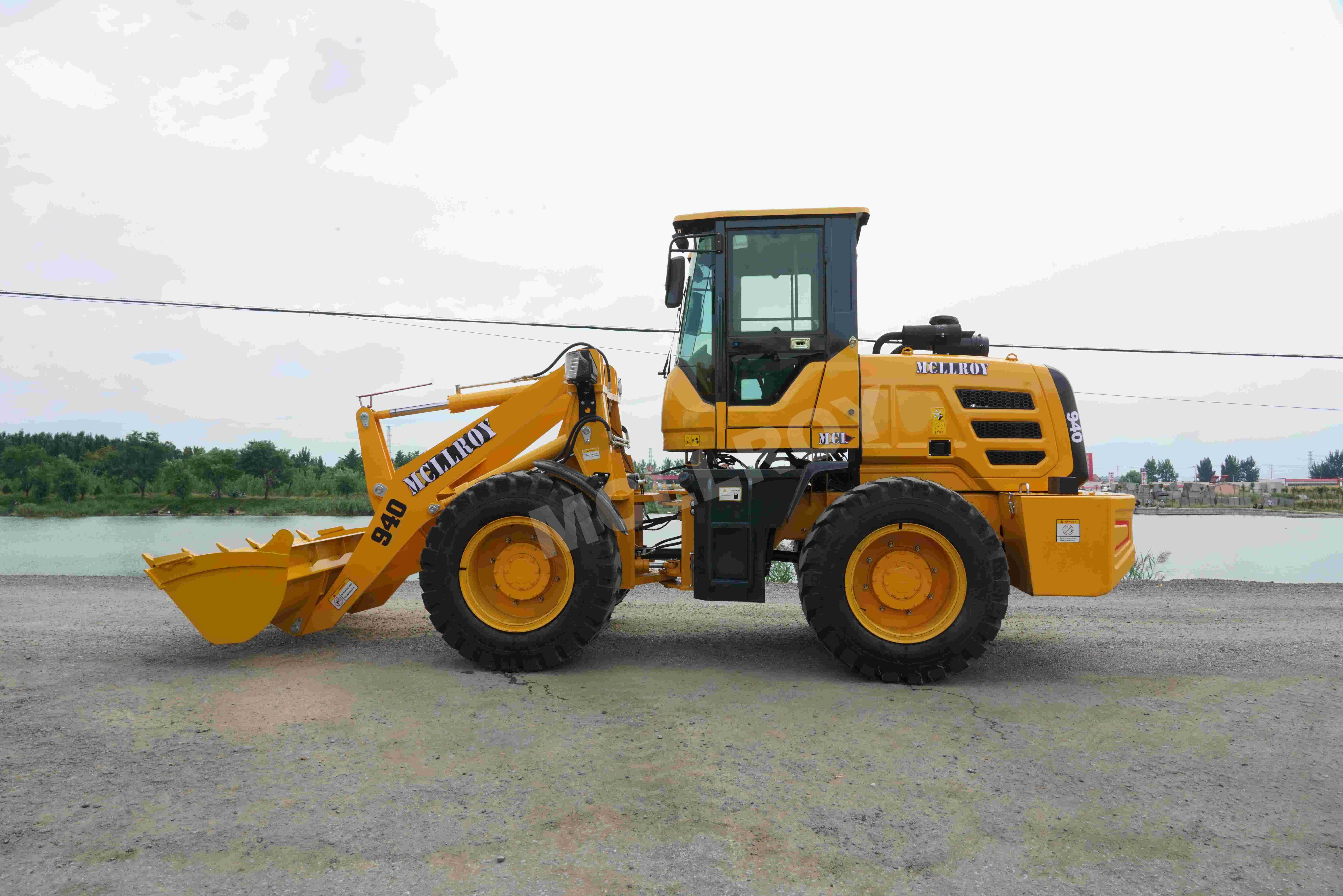 2.5 Ton Hydraulic Wheel Loader MCL940 ZL940 For Municipal Engineering