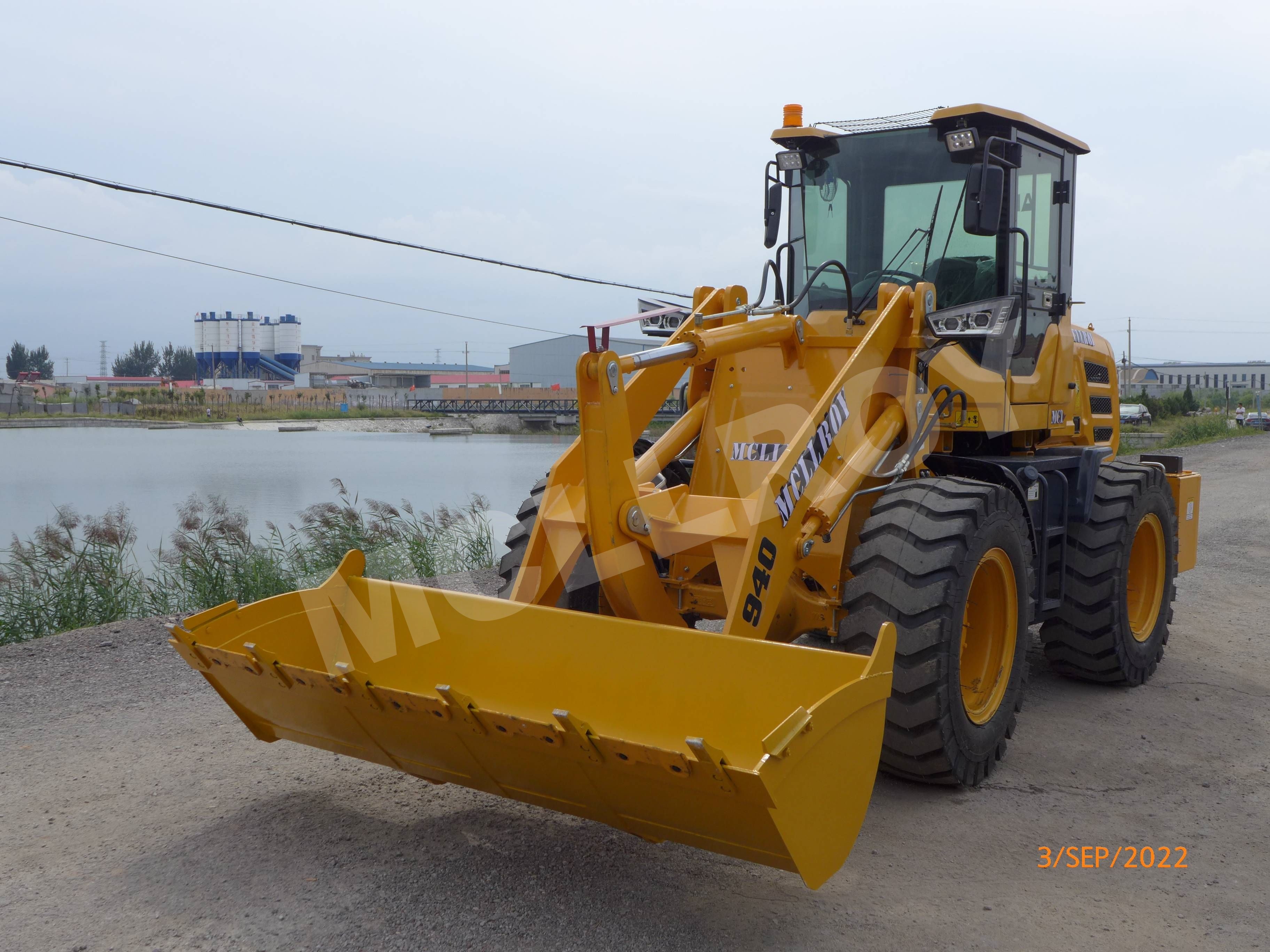 Compact 2.5 Ton Wheel Loader Bucket Capacities 1.2m3 Multi Plate Clutch